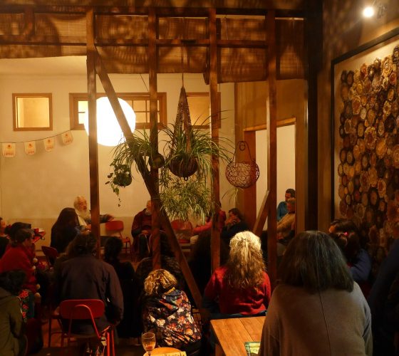 Salón de encuentros, conferencias y talleres